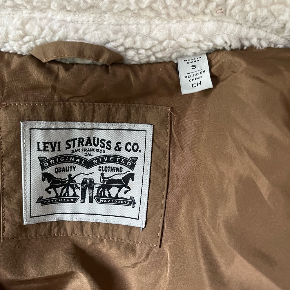 Levi's Sherpa Trucker Jacket - Picture 7 of 7